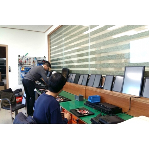 저항막터치 12.1인치 작업중